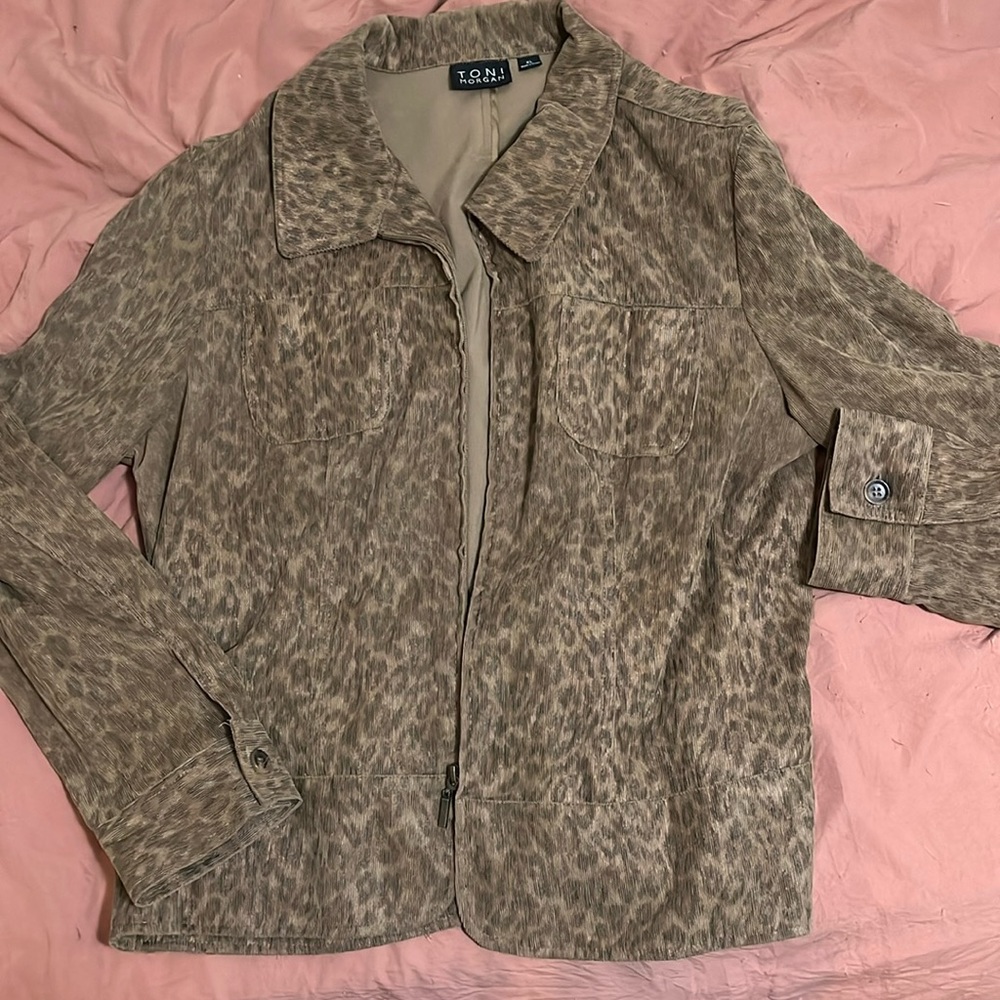 Shimmery leopard print zip up jacket